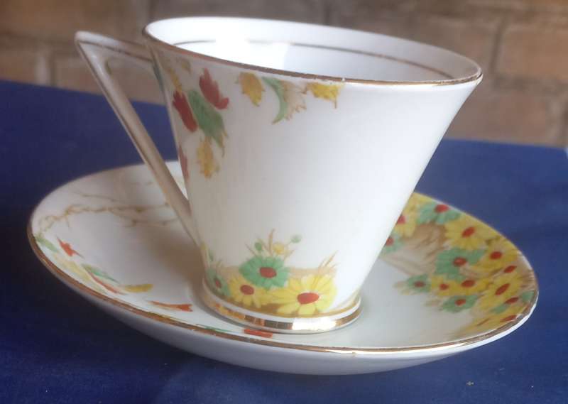 Royal Standard bone china duo (Falling leaf)