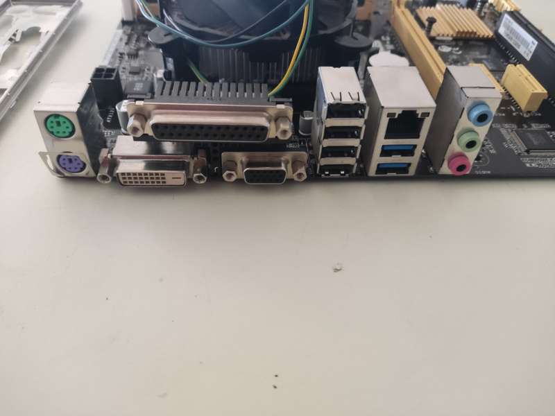 Intel Core i5 4460 Motherboard Combo**Asus H81M Motherboard**4GB DD3 Ram**Original Intel Cooler**