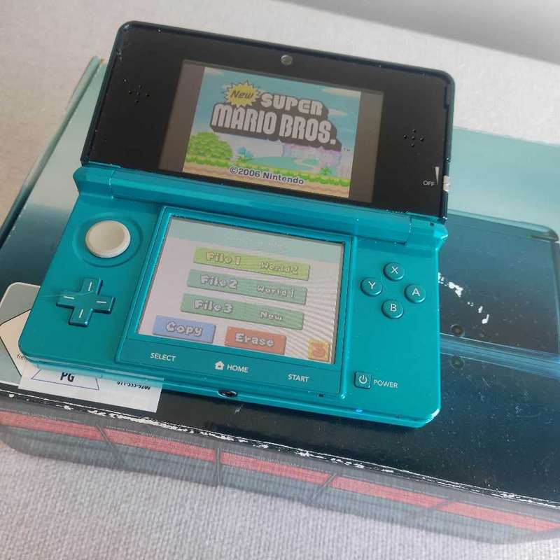 Nintendo 3DS Console with original charger