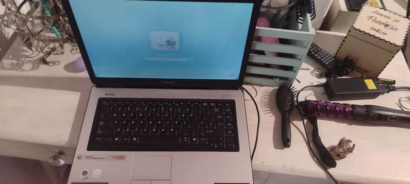 Toshiba Satellite L40-14g laptop