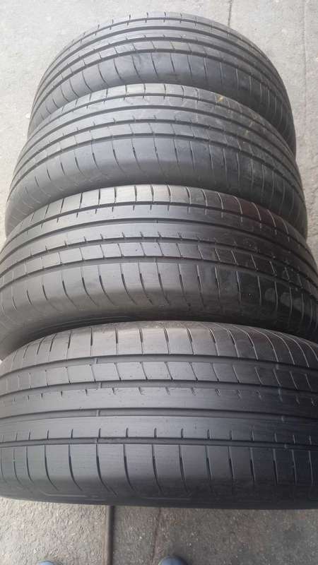 235/60/18 Goodyear Eagle tyres. 80% life tyres
