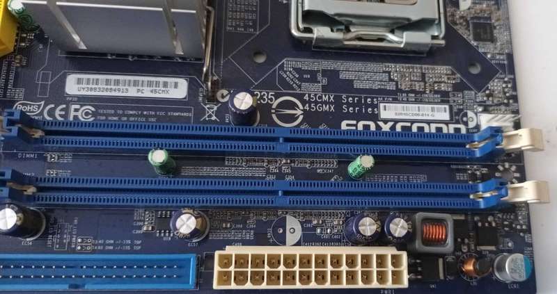 Foxconn N15235 45CMX Motherboard Socket LGA115XDBP 3520 with 2x 1GB DDR2 Ram