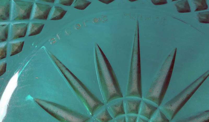 Vintage retro Arcoroc emerald green bowls set of 9