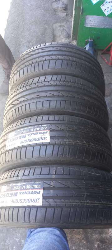 205/40/18 Runflat Bridgestone. 100% life