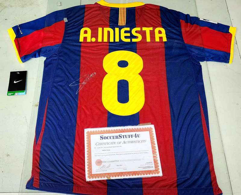 Andres Iniesta Signed Barcelona 2011-12 Football Jerse