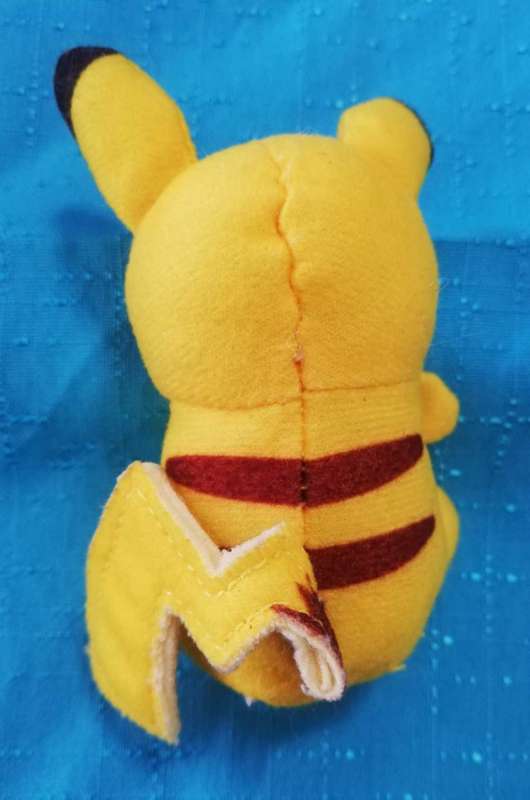 Small Pikachu plush little toy. 10cm.