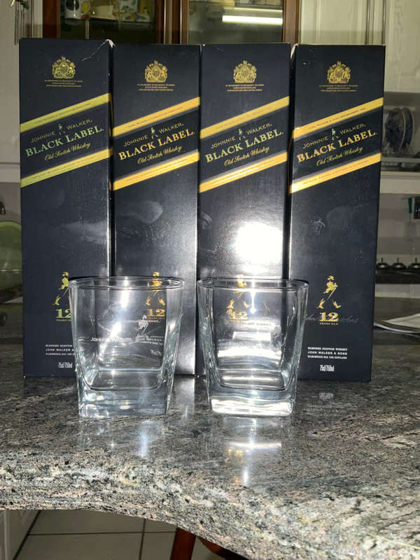 Johnnie walker black 12 year set