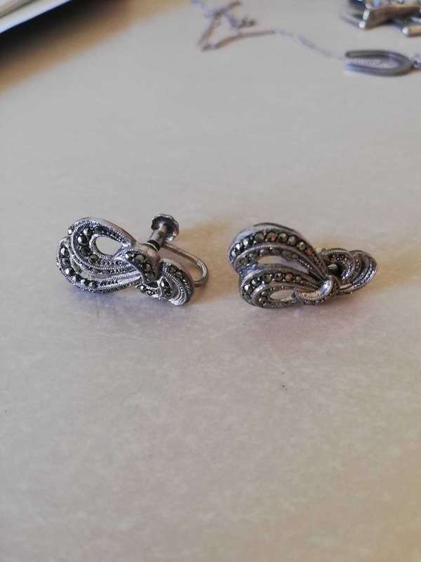 Silver markasiet oorbelle
