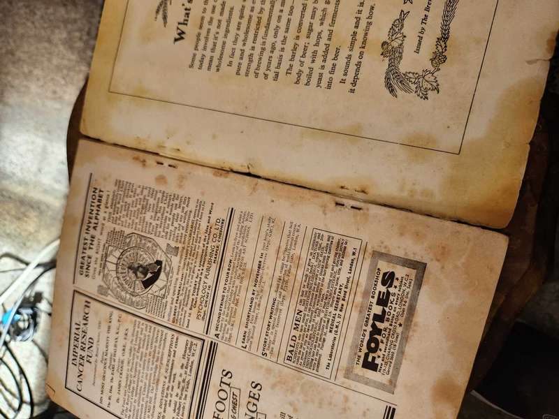 National Geographic 1949 - VERY collectible - shows definite wear but great for age