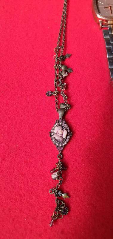 22 × Jewellery Items