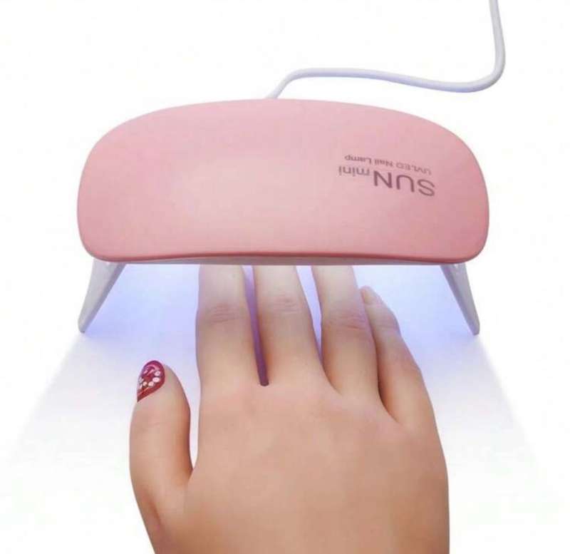 Mini portable nail dryer