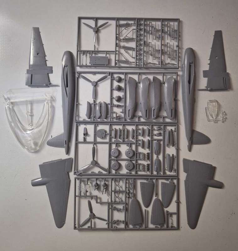 3 x Model planes