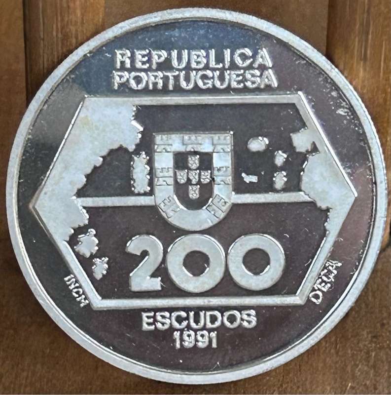 Portuguese Republic Commemorative coins 200 escudos 26,5 (925) silver ultra cameo coin