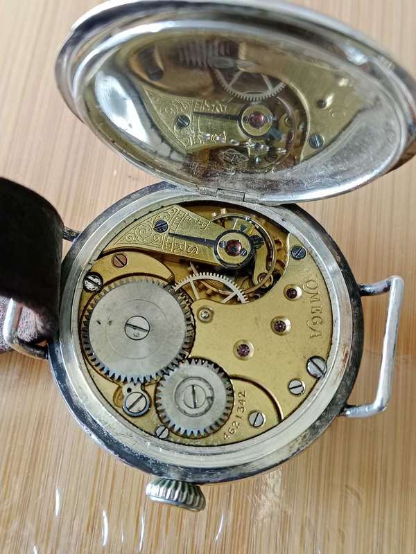 Vintage men's world war trench omega watch