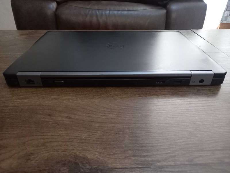 DELL LATITUDE E5570 I5 6TH GEN LAPTOP PLEASE READ AD !!!!
