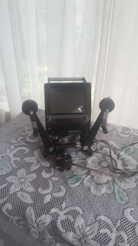 VINTAGE YASHICA 8PE- DUEL 8MM FILM EDITOR VIEWER - VERY GOOD WORKING CONDITION