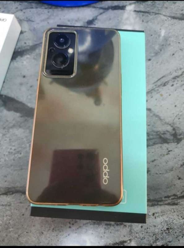 Oppo Reno 7z 5g For Spares or Repair Screen Glass Cracked
