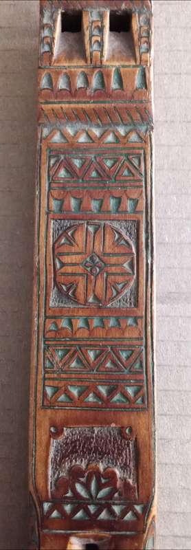 Drone flute made in Yugoslavia. Length 32.3cm. Width 4.2cm. Height 2cm.