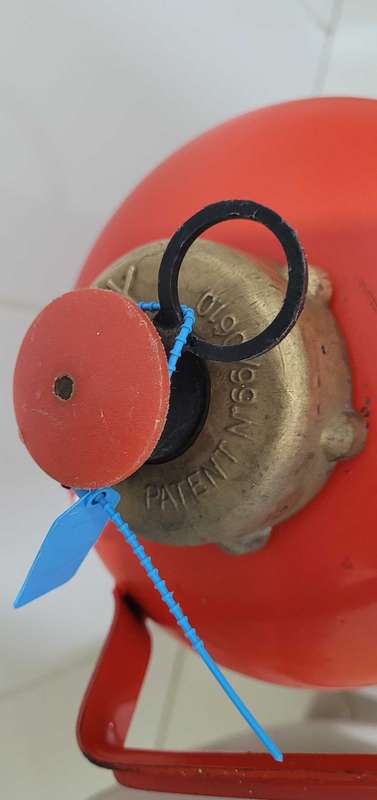 9Kg Solid Brass-Capped Vintage Full Fire Extinguisher   (Next Service 5/2000)