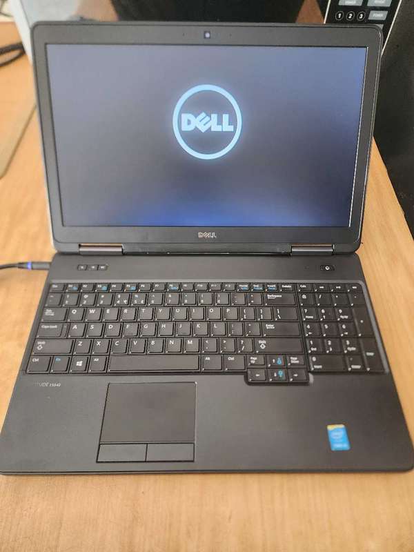 DELL LATITUDE E5540 i5 LAPTOP FOR SALE PLEASE READ AD !!!!