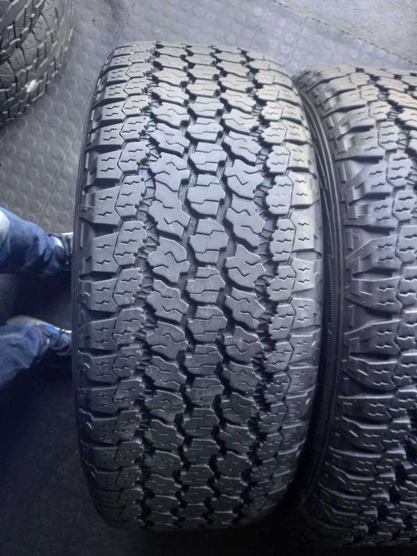 255/60/20 Goodyear Wranglar AT. 80% life
