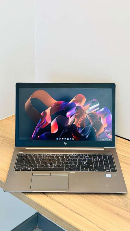 HP ZBook G6 15.6-inch FHD Mobile Workstation - Intel Core i7-8565U 1TB NVME  24GB RAM AMD Radeon Pro