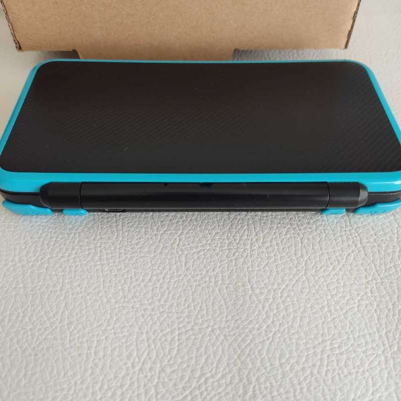 "New" Nintendo 2ds Xl Console with Original Packaging