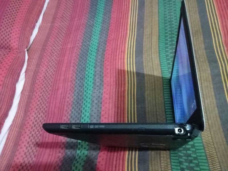 Acer E1-570 Core i3/12 Gig Ram/500 Gig HHD/Intel HD GFX Laptop