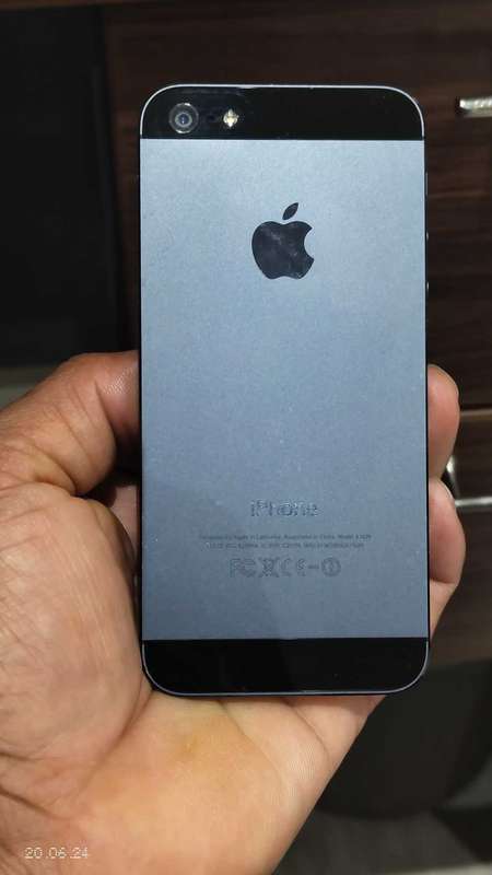 Apple iPhone 5 32GB Black (used)