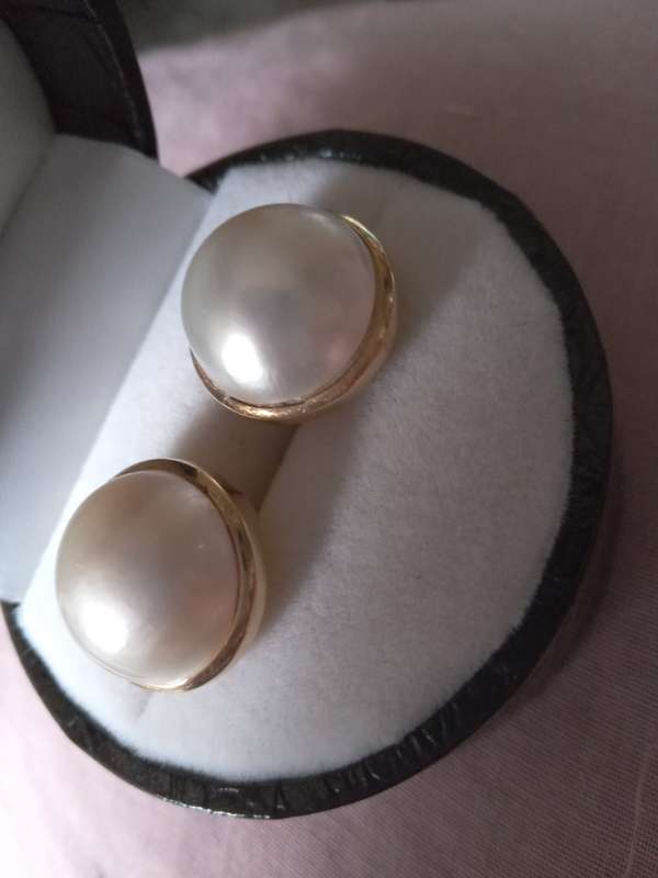 Pair Of 18ct Yellow Gold Mabe Pearl Stud Earrings