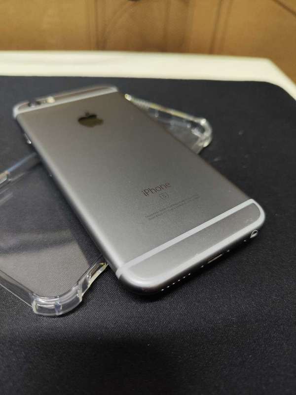 iPhone 6s 64 GB EXCELLENT CONDITION 99% Battery Health