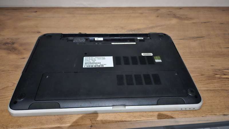 FOR PARTS*Dell Inspiron 5721