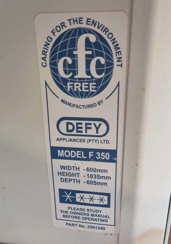 Spacious Upright Freezer! Defy Model F350 (Grade C, Affordable)