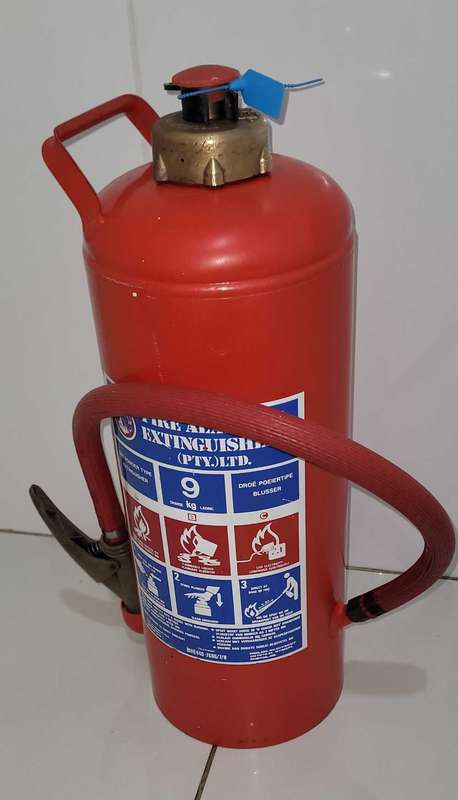 9Kg Solid Brass-Capped Vintage Full Fire Extinguisher   (Next Service 5/2000)