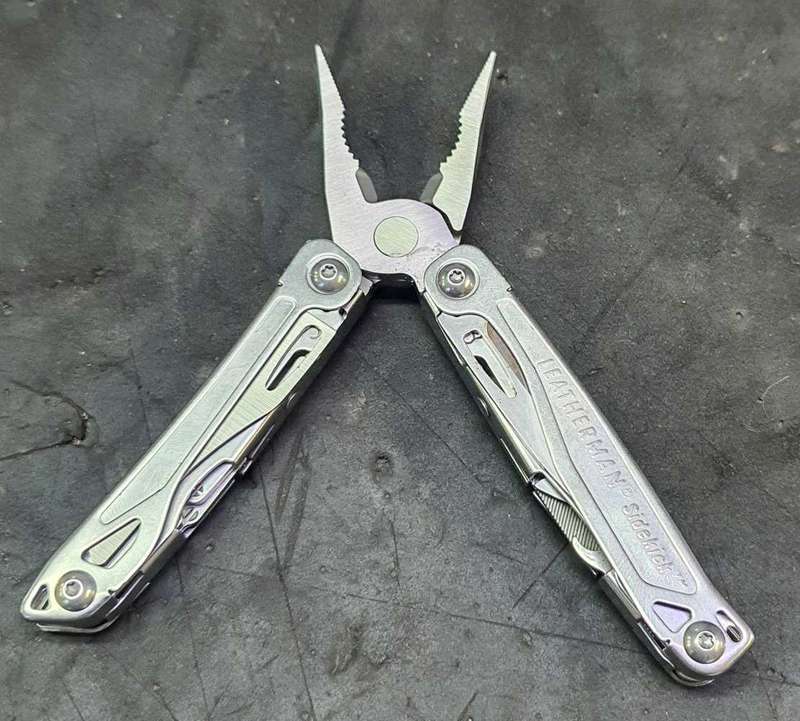 Leatherman side kick