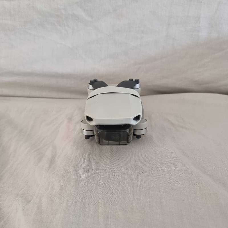 DJI Mini 2 SE Fly more Combo (2 Months old)