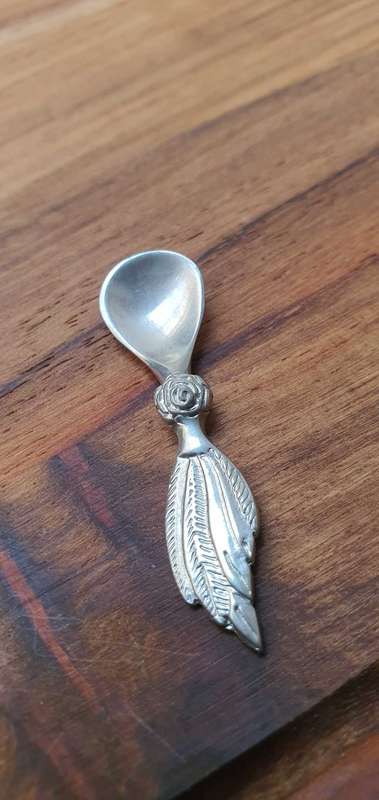 Rare find ! 3 × 950 Salt ducks with matching feather spoons by Jenna Clifford