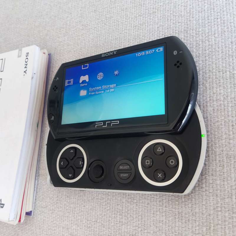 Psp Go Sony PSP -N 1004 Playstation Portable go
