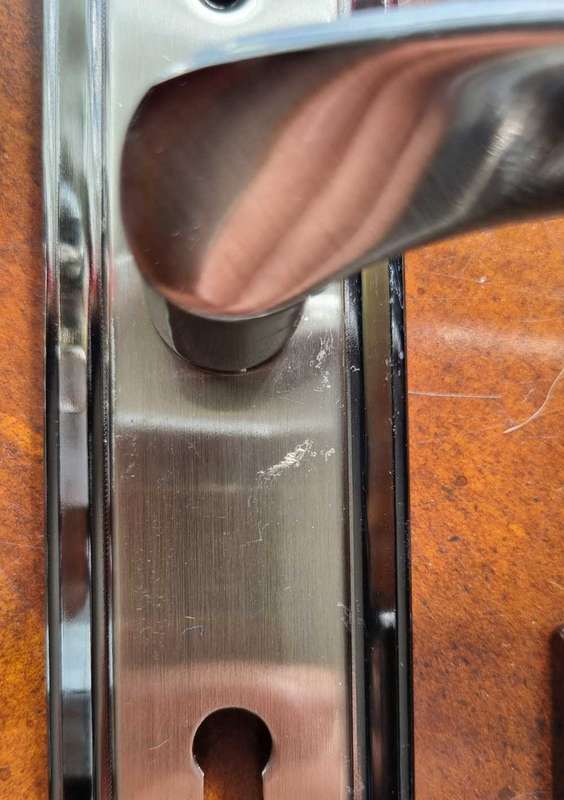 Dortello lockset with door handles