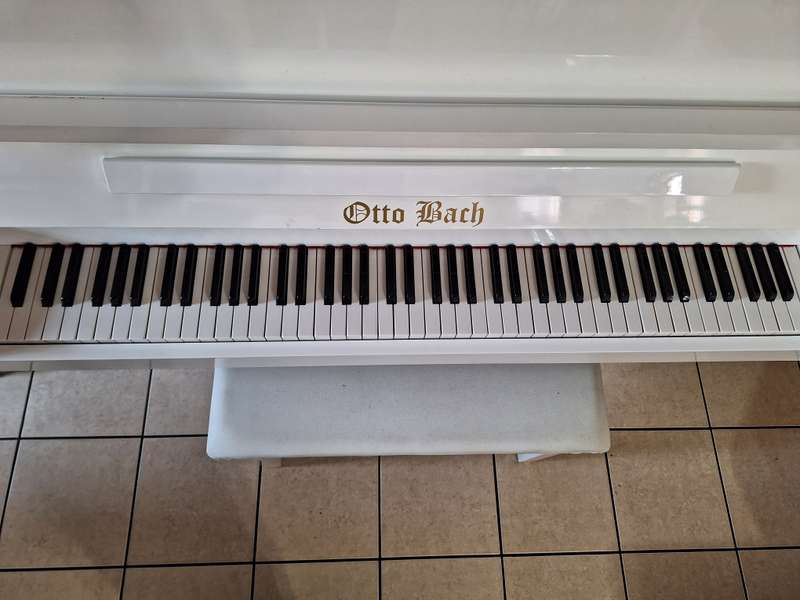 White Otto Bach Piano