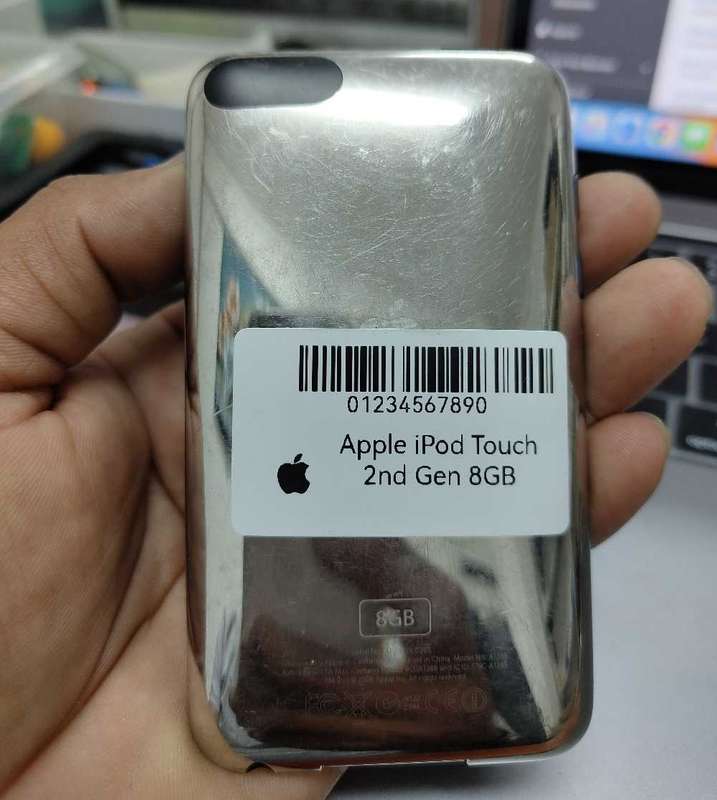 Apple iPod Touch 2nd gen 8GB silver (used)
