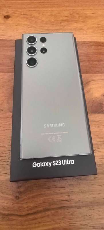 Samsung Galaxy S23 Ultra 512/12GB Like New Dual Sim 2X