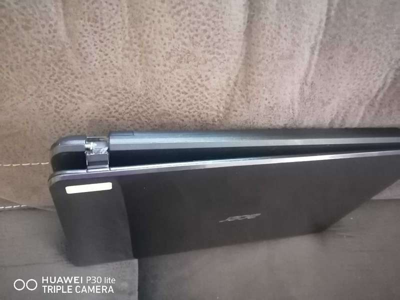 ACER ASPIRE E1-571