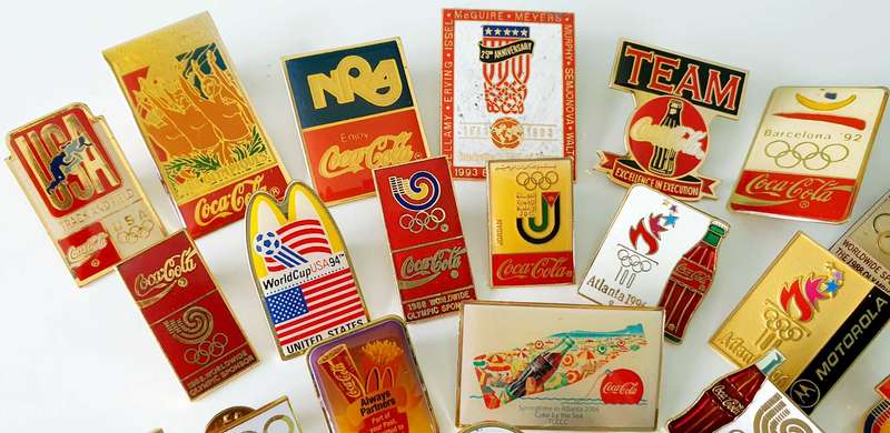 23 COCA-COLA VINTAGE PINS - AS FROM 1988