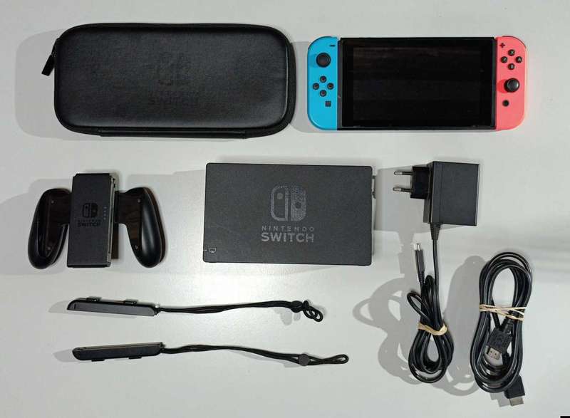 Nintendo Switch V1 (Unpatched)