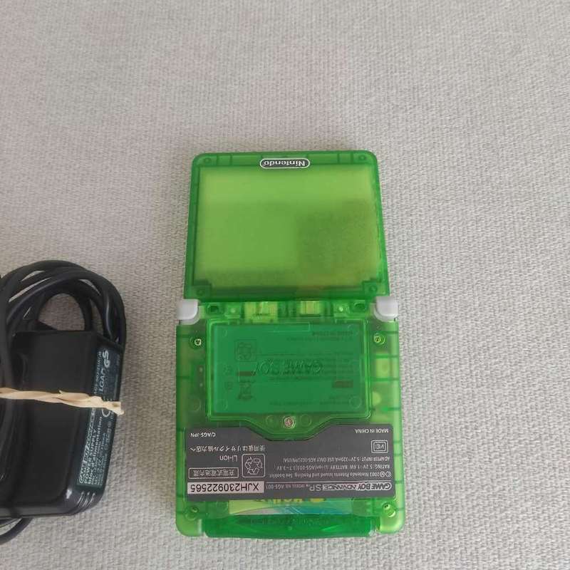Gameboy Advance SP console  AGS-001