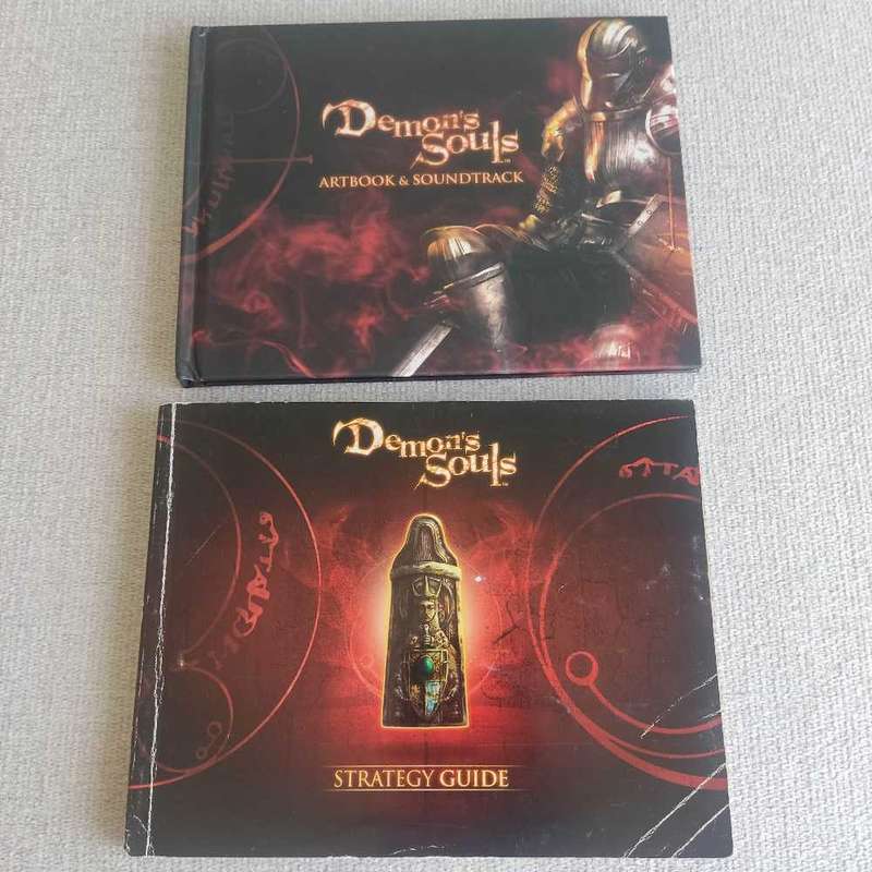 Demon Soul`s Strategy guide +Artbook and soundtrack Ps3