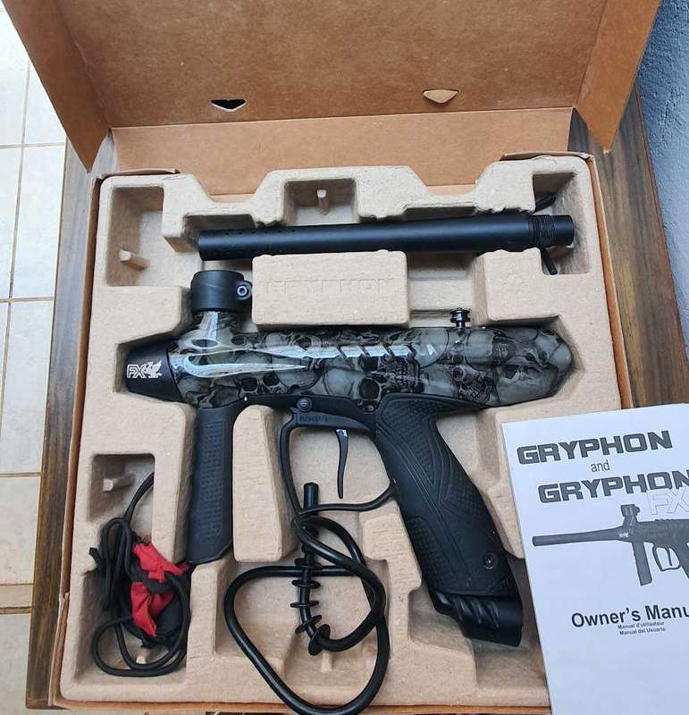 Tippmann gryphon FX skull Combo Paintball gun