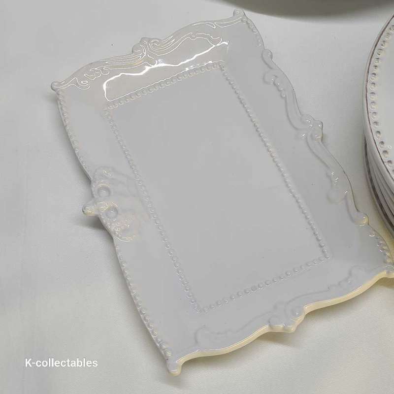 25 pcs ceramic/porcelain table set. Hand made. Biggie best.