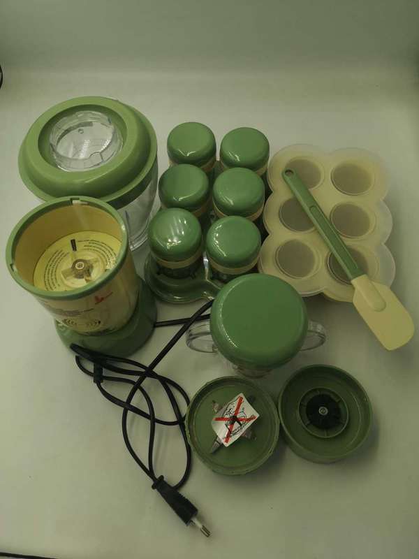 Baby Bullet - Nutrition & Food blender(20 Piece Set) ***UNBOXED DEAL***